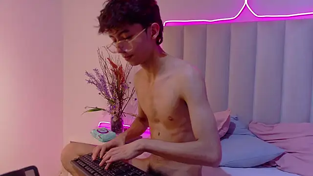 Twink_Sebas7のライブXXXチャット