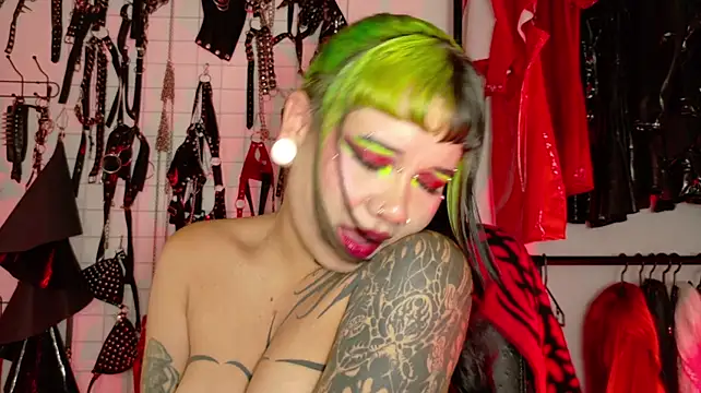 Chat XXX Live irregular_fetish_