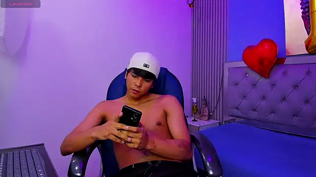 Rauw21 Pertunjukan Webcam