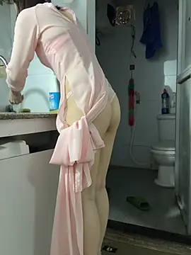 Nana-19 webkamerás műsora