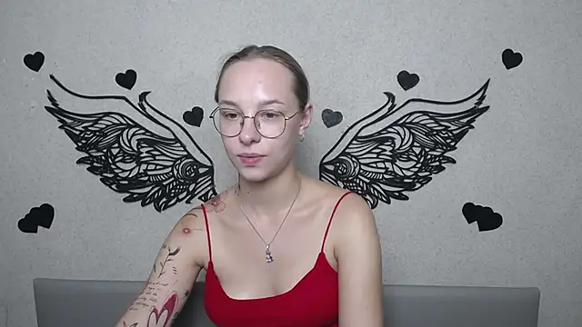 SteshaGlass live XXX chat