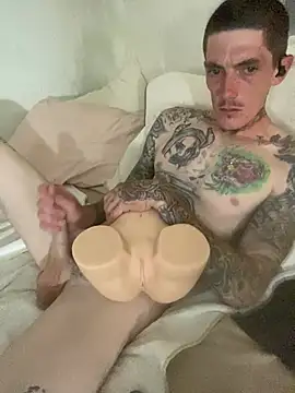 dkub93 élő XXX-chatje