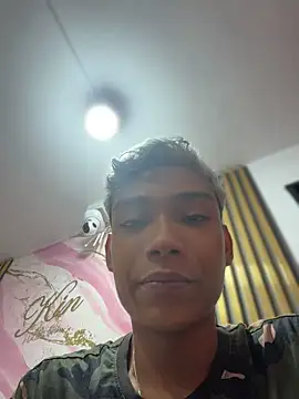 alejo_cute XXX чат на живо