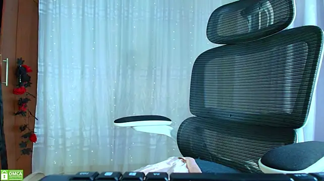 Chat +18 de Magic_Aine1 ao vivo