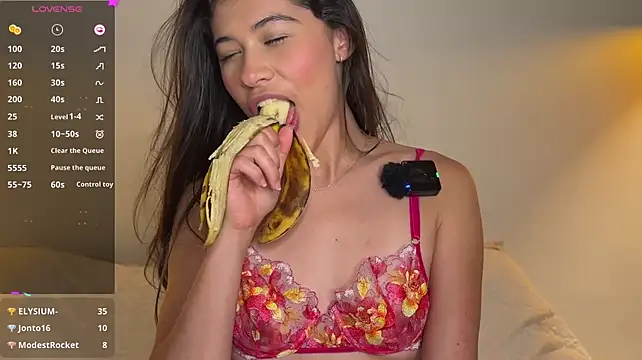 SweetDannaa Live XXX Chat