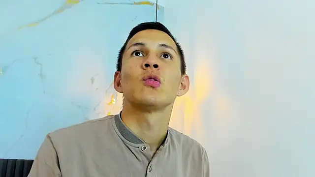 IzanArias Chat XXX live