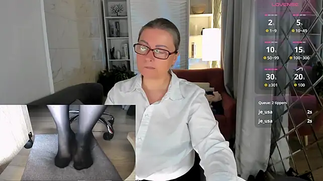 Chat XXX en directo de Alexandra_Kind