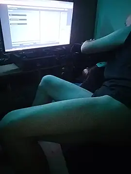 XXX chat uživo modela Martynew