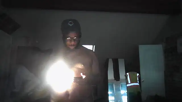 הופעת וובקאם של bigshh8