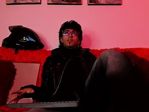 Asmodeus_Goetia_CS élő XXX-chatje