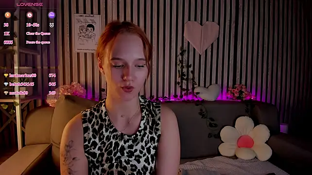 Chat +18 de Casey_Sweeet ao vivo
