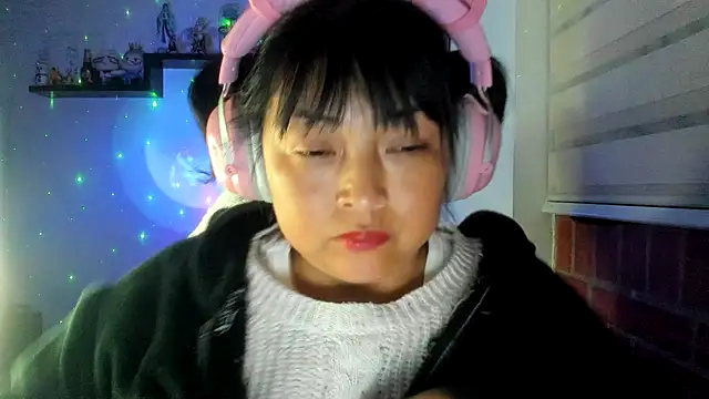 Chat XXX en directo de Shaddycute_