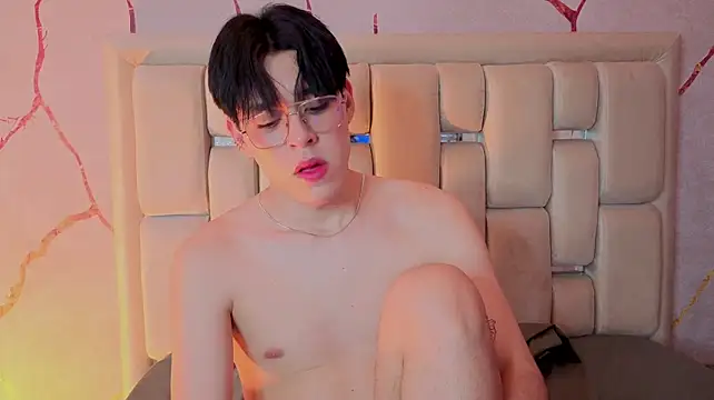 Chat XXX en directo de Tom_Parker_