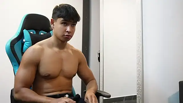 Bray_Kevin Live XXX-Chat