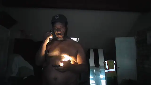 הופעת וובקאם של bigshh8