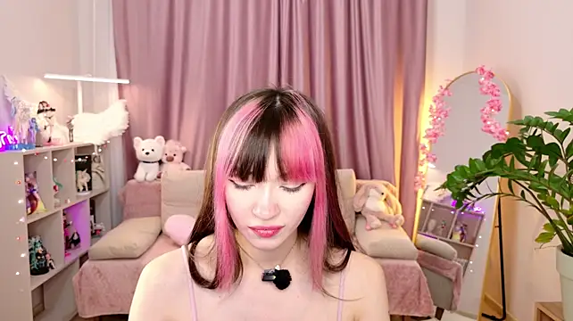 Miiya_Mooren Webbikameraesitys