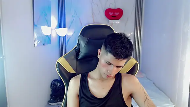 Chat +18 de Ascii_one ao vivo