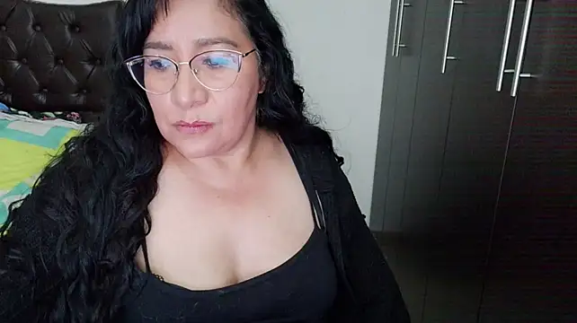 Grace_mature_milf: онлайн-секс-чат