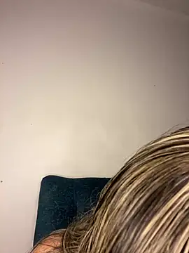 valen_rodri Chat XXX in diretta