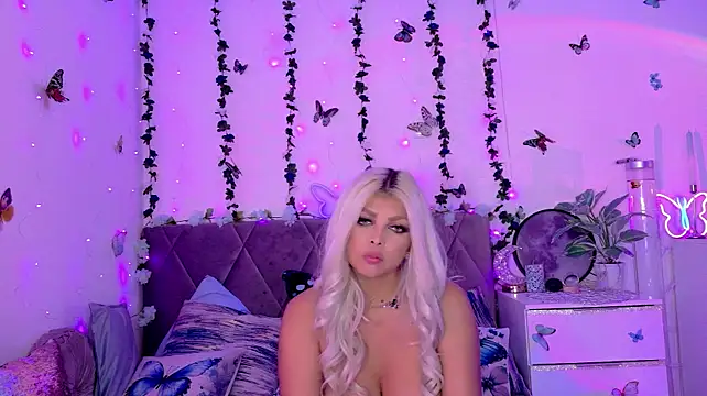 Chat XXX en directo de LexY-