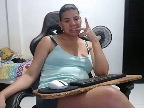 Adriana_0312 – Live XXX-chat