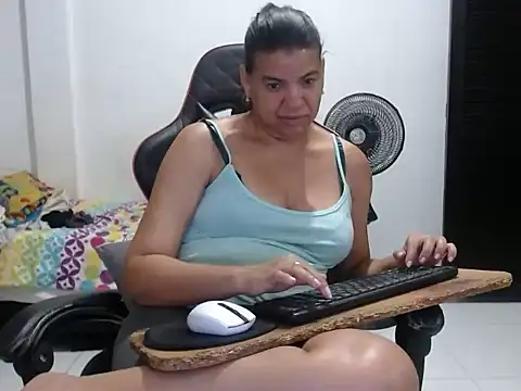 Adriana_0312's Live XXX Chat
