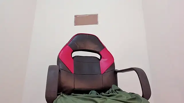 הופעת וובקאם של JEFFREY_COTTOM