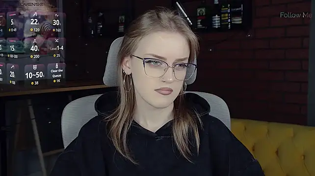Chat +18 de KiraMontoya ao vivo