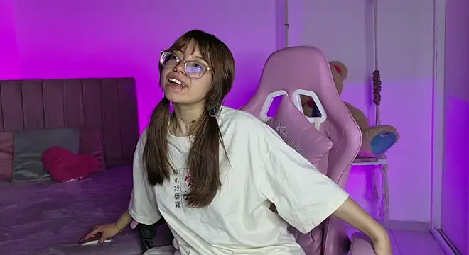 uchiiky_doll Chat XXX in diretta