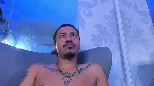 AlexDominusn Live XXX chat