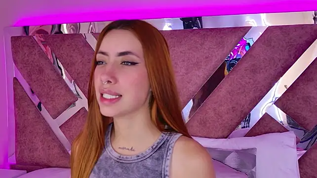 Chat +18 de LolaGray__ ao vivo