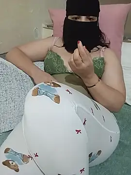 Lara-_-28 即時 XXX 聊天