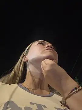 Danielavegax লাইভ XXX চ্যাট