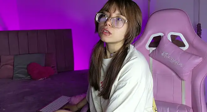 Chat XXX en directo de uchiiky_doll