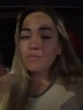 Danielavegax élő XXX-chatje