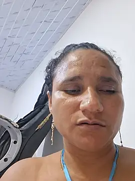 Mature--Mommy's Live XXX Chat