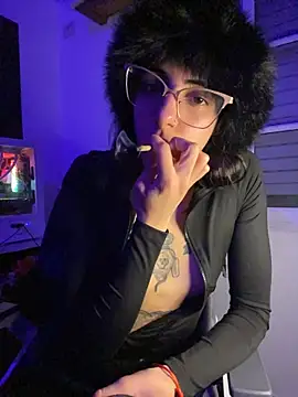 Poison_Ivy_29 Chat XXX in diretta