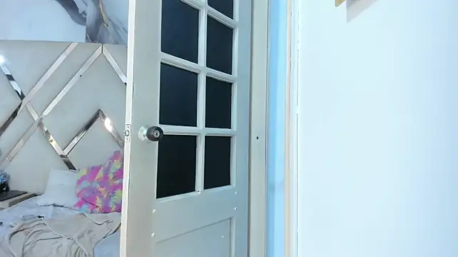 Sofia-candyht's Webcam Show