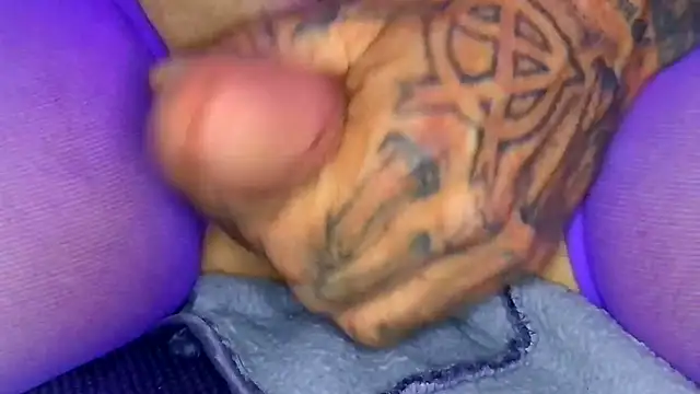 TSTryin Webcam Show