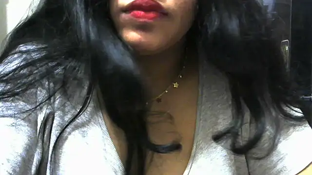 sonia2222's Live XXX Chat