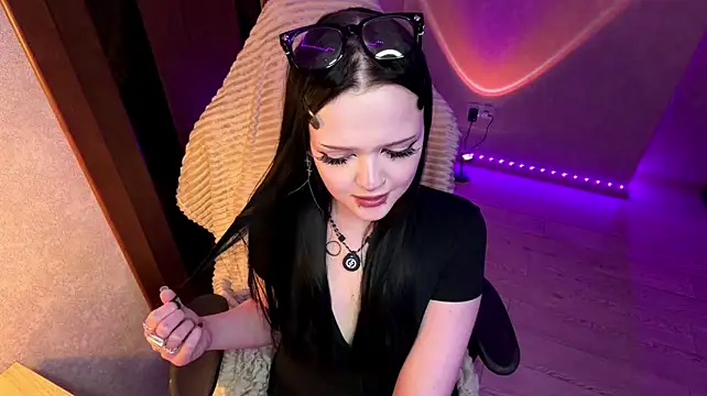 DollAnora Chat XXX live