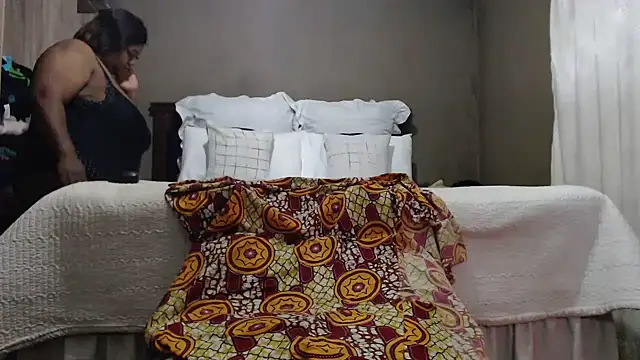 Chat +18 de MATUREBUSSTY ao vivo