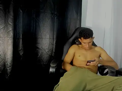 XXX chat uživo modela master_badboy