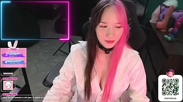 Maya_Viola élő XXX-chatje