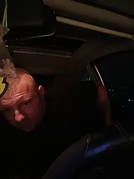 Robert198098's Live XXX Chat