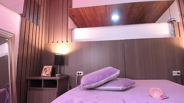 miel_gomez Adlı Modelin Canlı XXX Sohbeti