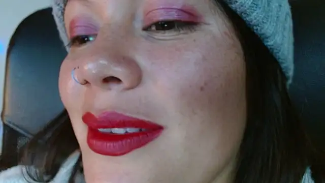 miss_evoleth2's Live XXX Chat