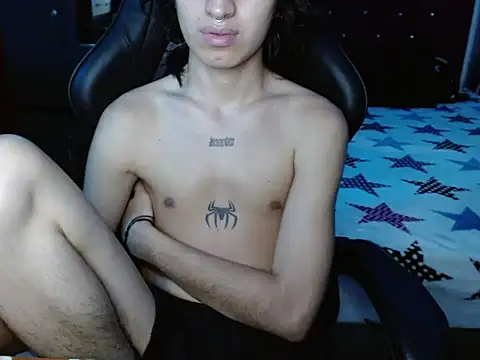 XXX chat uživo modela littlextreme