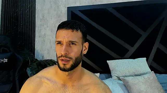 Chat +18 de Jacob_Benelli ao vivo