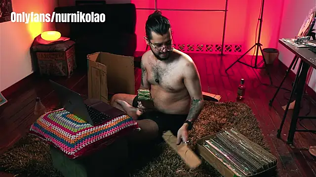 NurNikolao Webcam Show